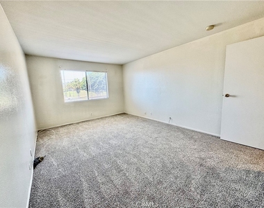 2501 S El Camino Real - Photo Thumbnail 12
