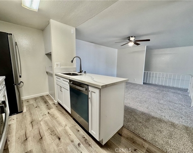2501 S El Camino Real - Photo Thumbnail 7