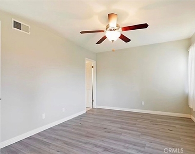 5886 Sky Meadow - Photo Thumbnail 8