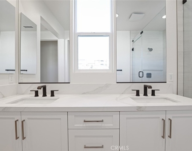 732 Jasper - Photo Thumbnail 26