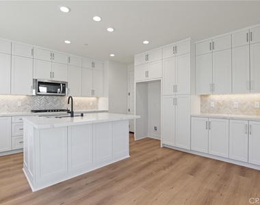 732 Jasper - Photo Thumbnail 10