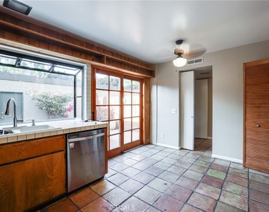 10793 Onyx Court - Photo Thumbnail 7