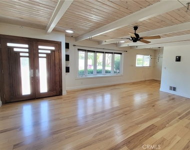 1150 E 36th Street - Photo Thumbnail 3