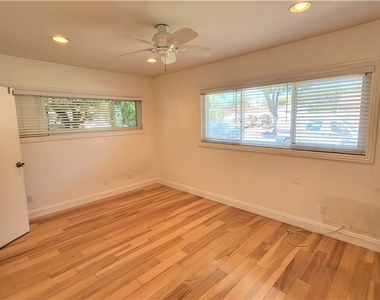 1150 E 36th Street - Photo Thumbnail 4