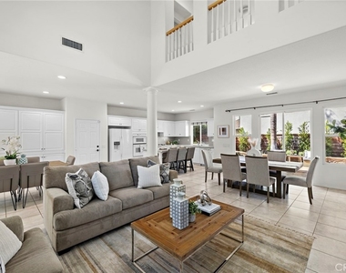 63 Tuberose St - Photo Thumbnail 7