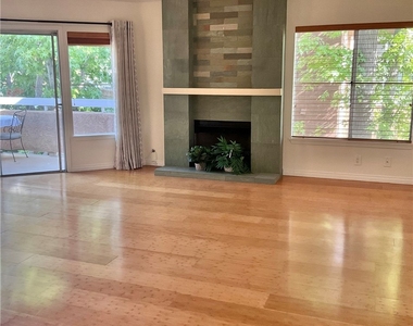 22814 Sailwind Way - Photo Thumbnail 4