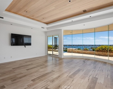 1535 Dolphin Terrace - Photo Thumbnail 5