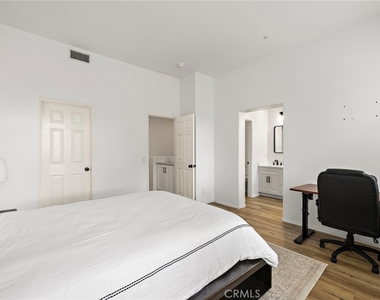 25 Via Vicini - Photo Thumbnail 9