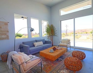 4853 Avenida Del Sol - Photo Thumbnail 9