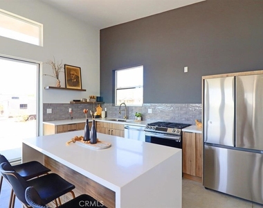4853 Avenida Del Sol - Photo Thumbnail 6