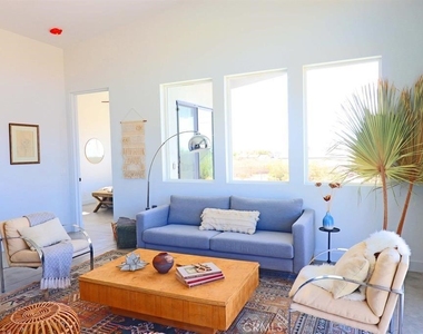 4853 Avenida Del Sol - Photo Thumbnail 10
