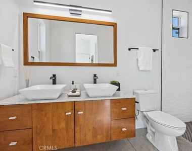 4853 Avenida Del Sol - Photo Thumbnail 12