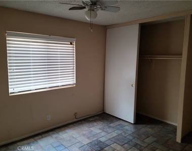 998 Ashford Circle - Photo Thumbnail 6