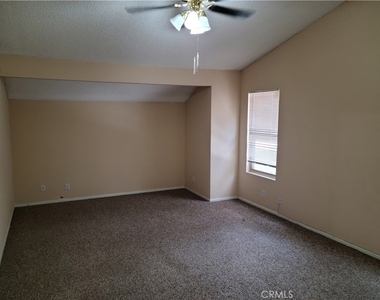 998 Ashford Circle - Photo Thumbnail 10