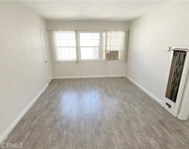 4123 Ocean View Blvd - Photo Thumbnail 1