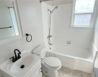4123 Ocean View Blvd - Photo Thumbnail 7