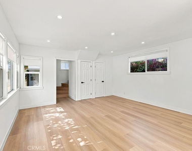 1211 Cole Avenue - Photo Thumbnail 7