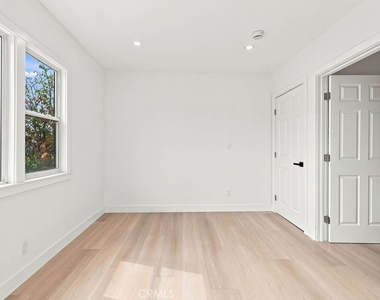 1211 Cole Avenue - Photo Thumbnail 20