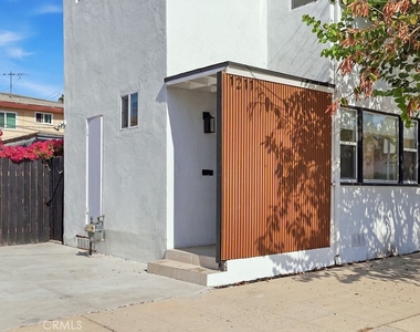 1211 Cole Avenue - Photo Thumbnail 1