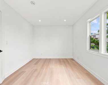 1211 Cole Avenue - Photo Thumbnail 16