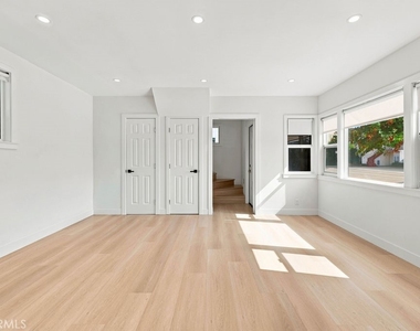 1205 Cole Avenue - Photo Thumbnail 10