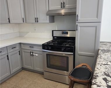 13745 Vellanto Way - Photo Thumbnail 28
