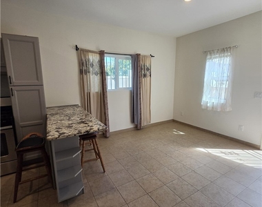 13745 Vellanto Way - Photo Thumbnail 5