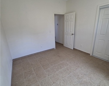 13745 Vellanto Way - Photo Thumbnail 24