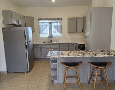 13745 Vellanto Way - Photo Thumbnail 15