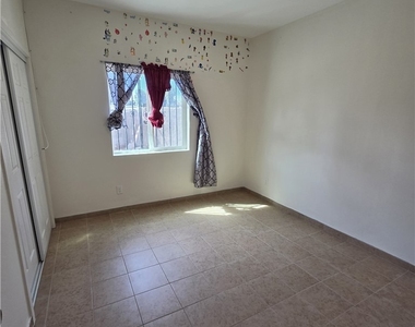 13745 Vellanto Way - Photo Thumbnail 26