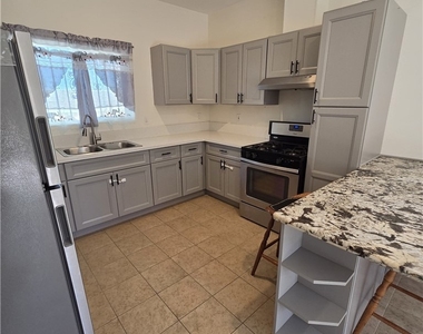 13745 Vellanto Way - Photo Thumbnail 4