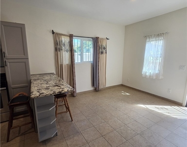 13745 Vellanto Way - Photo Thumbnail 27