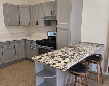 13745 Vellanto Way - Photo Thumbnail 19