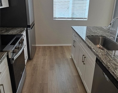 1139 Tropic Court - Photo Thumbnail 6