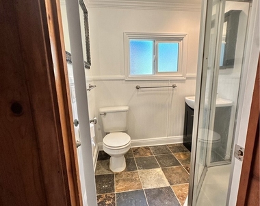 2242 Deep Creek Drive - Photo Thumbnail 14