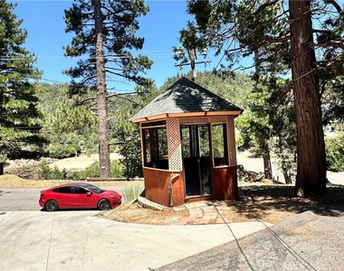 2242 Deep Creek Drive - Photo Thumbnail 12