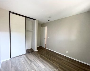 237 Grayson Way - Photo Thumbnail 11