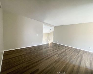 237 Grayson Way - Photo Thumbnail 4