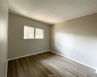 237 Grayson Way - Photo Thumbnail 10