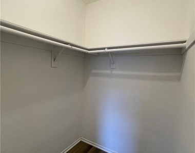 237 Grayson Way - Photo Thumbnail 15