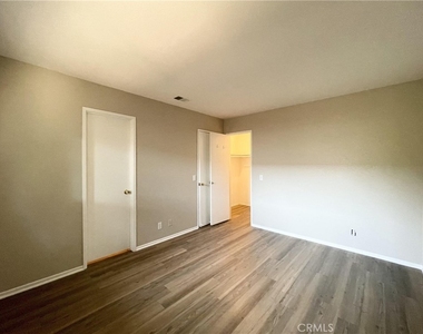 237 Grayson Way - Photo Thumbnail 14