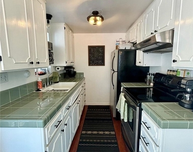 615 E Broadway - Photo Thumbnail 4
