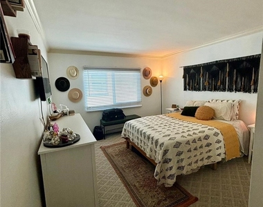 615 E Broadway - Photo Thumbnail 7