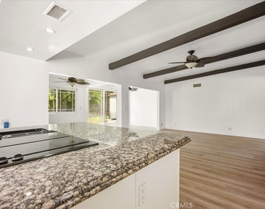 2285 N Indian Hill - Photo Thumbnail 17