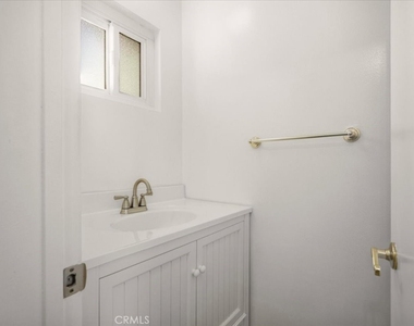 2285 N Indian Hill - Photo Thumbnail 19