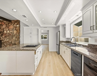 2285 N Indian Hill - Photo Thumbnail 14