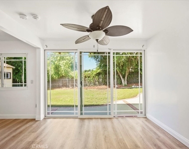 2285 N Indian Hill - Photo Thumbnail 21