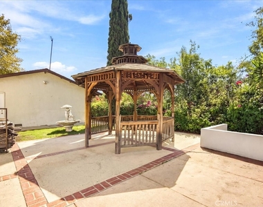 2285 N Indian Hill - Photo Thumbnail 46