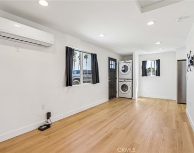 4461 Farquhar Avenue - Photo Thumbnail 5