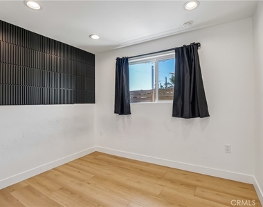 4461 Farquhar Avenue - Photo Thumbnail 10